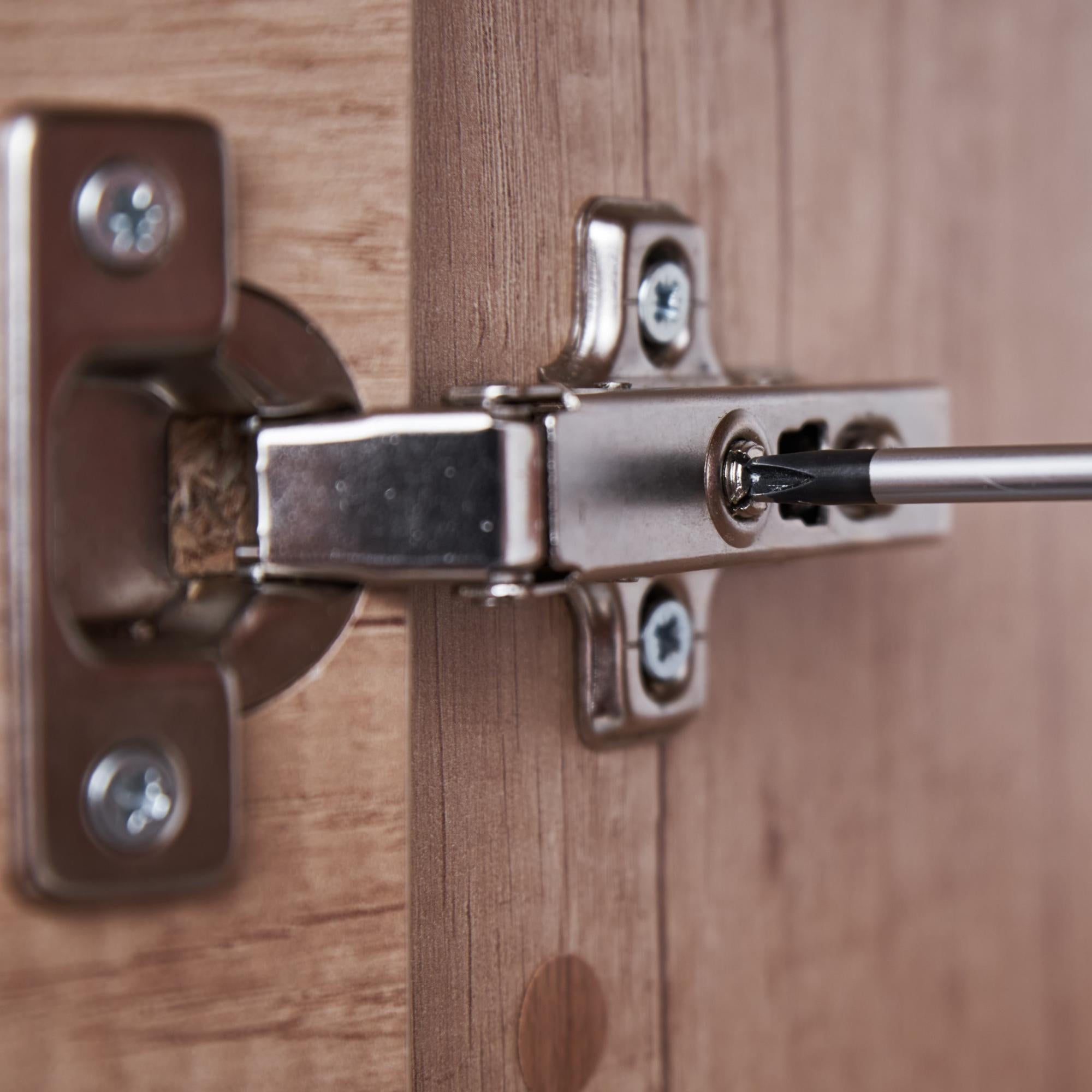 Cabinet Hinges